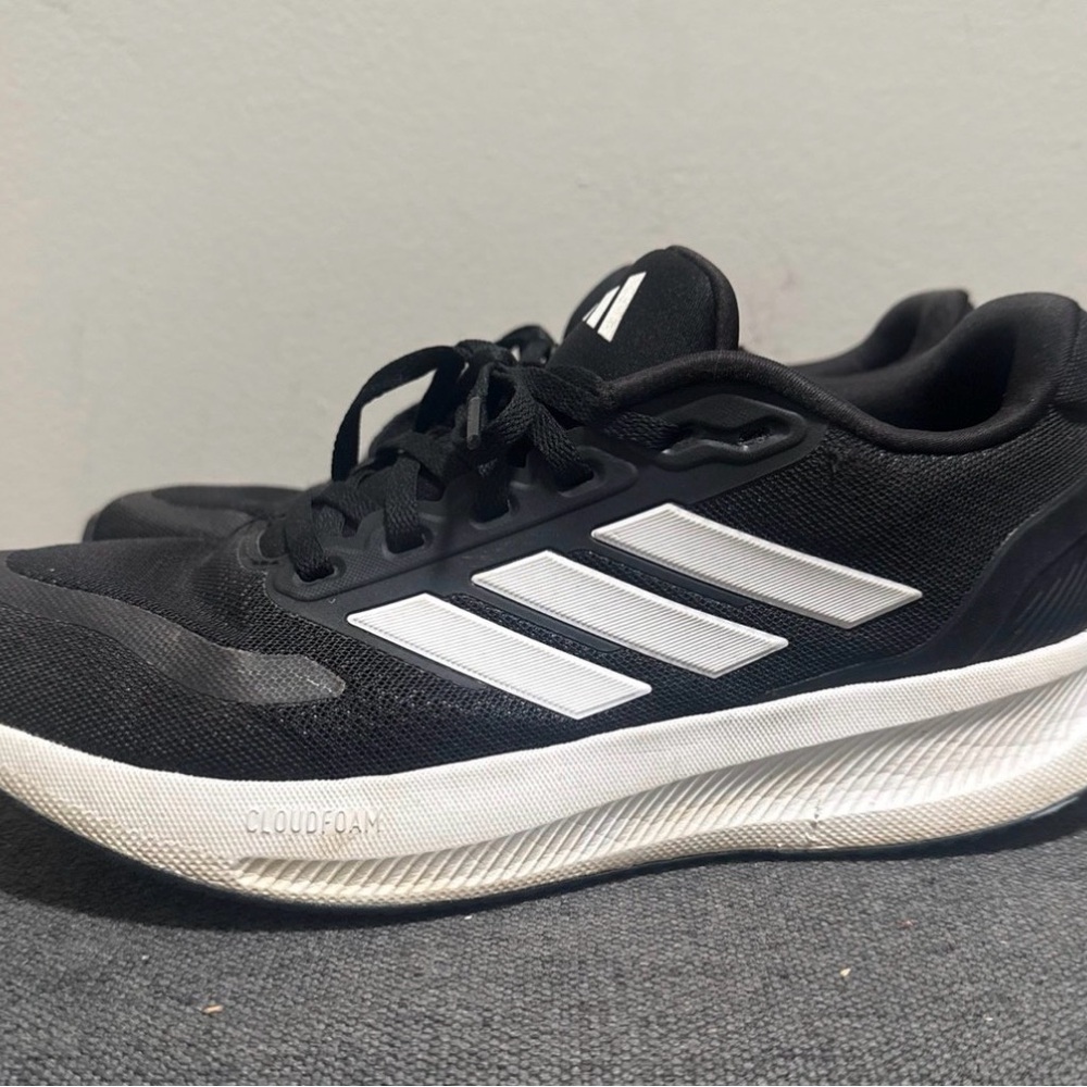 Adidas Women’s Run Falcon 5 Running Shoes Sz: 8